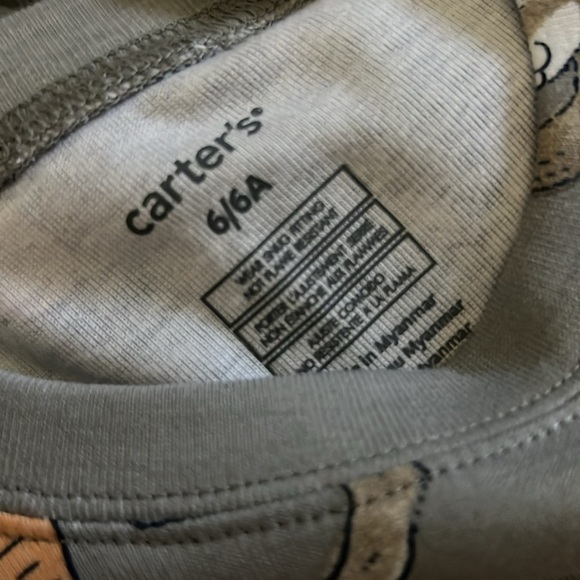 Carter's Gray Pajama Sets with Giraffe Pattern - Picture 7 of 7